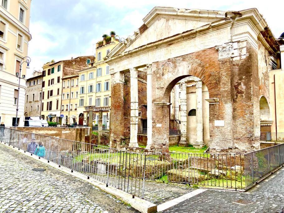Vacanze Romane Al Portico D'Ottavia Bagian luar foto