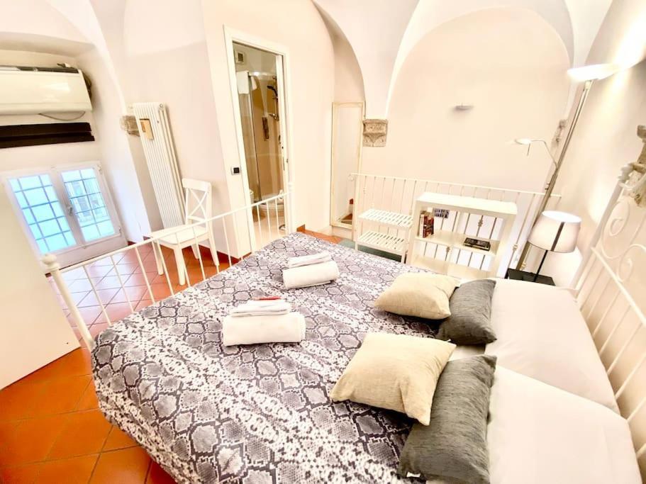Vacanze Romane Al Portico D'Ottavia Bagian luar foto