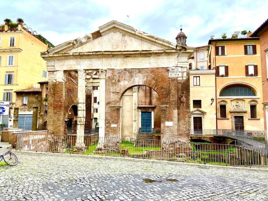 Vacanze Romane Al Portico D'Ottavia Bagian luar foto