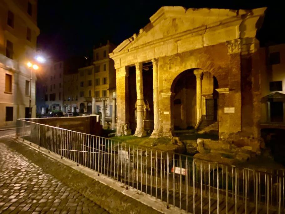 Vacanze Romane Al Portico D'Ottavia Bagian luar foto